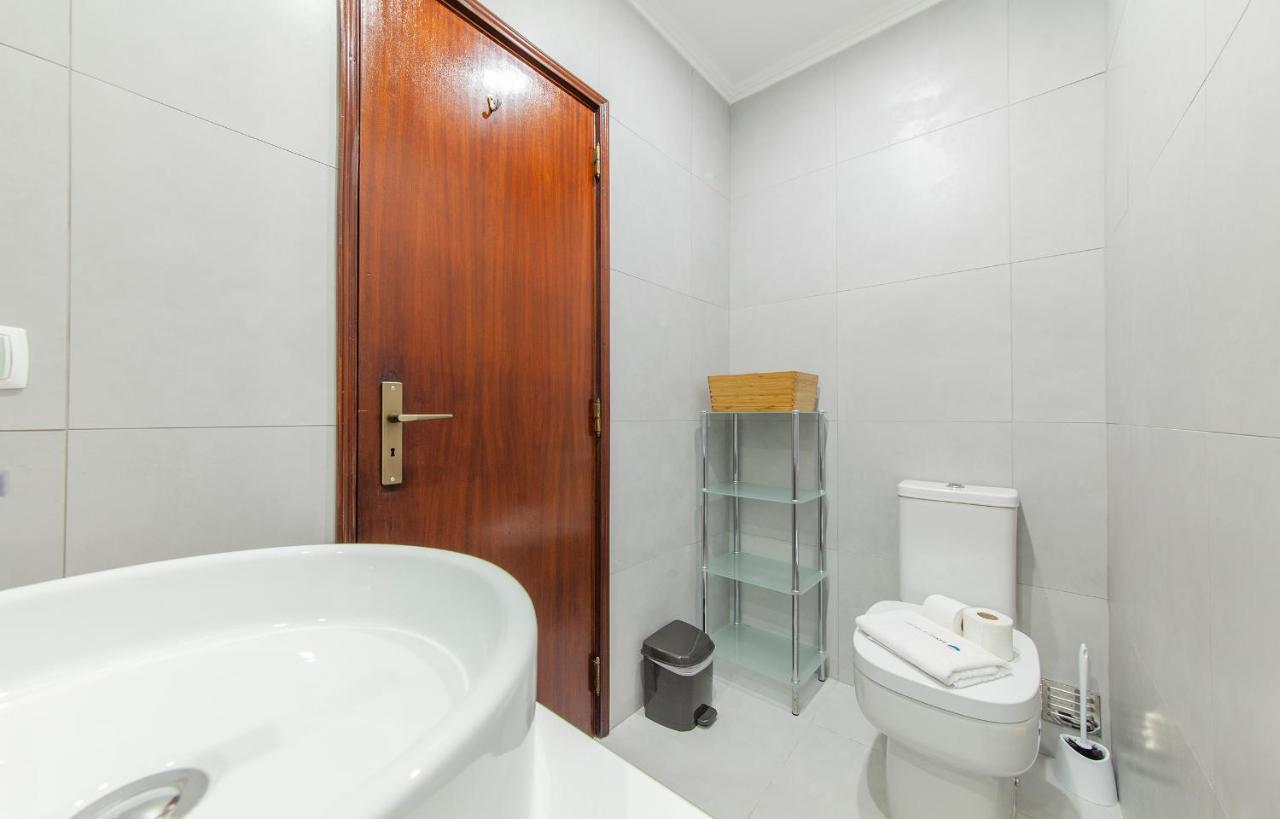 לאגוּ‏ש N - Astonishing Bay View Guesthouse מראה חיצוני תמונה